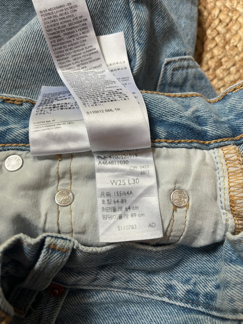 Levi's 501 Premium Medium Worn in Wash “original fit” Straight Leg Jeans - Picture 7 of 7